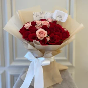 Arreglo de Flores Encanto Rojo